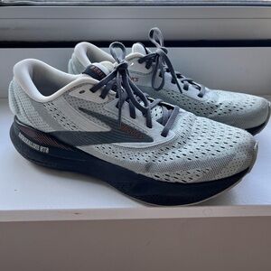 Brooks Adrenaline GTS 24 Women’s running sneakers